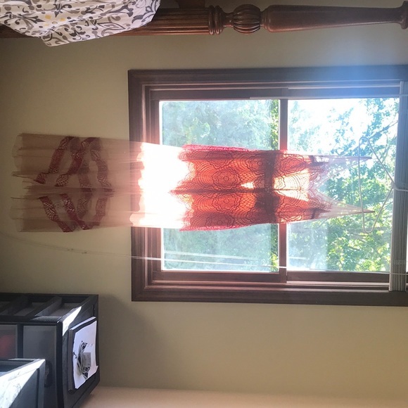 Beautiful dress with red lace and see through mesh - Picture 3 of 4